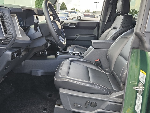 2025 Ford Bronco Outer Banks photo 10