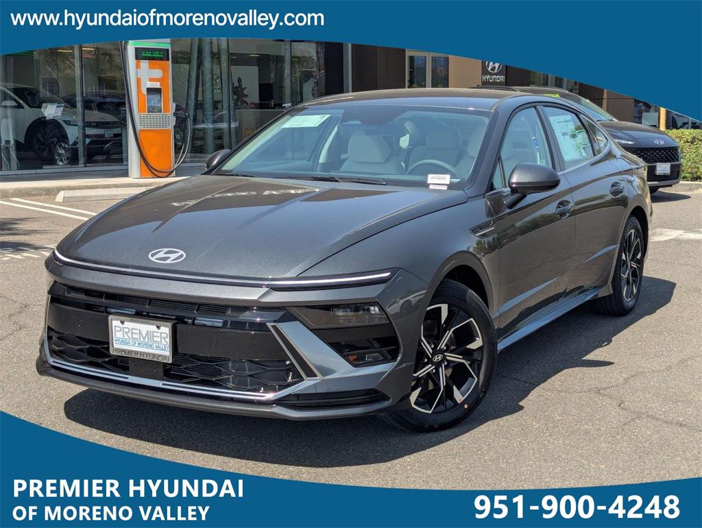2025 Hyundai Sonata SEL photo 2