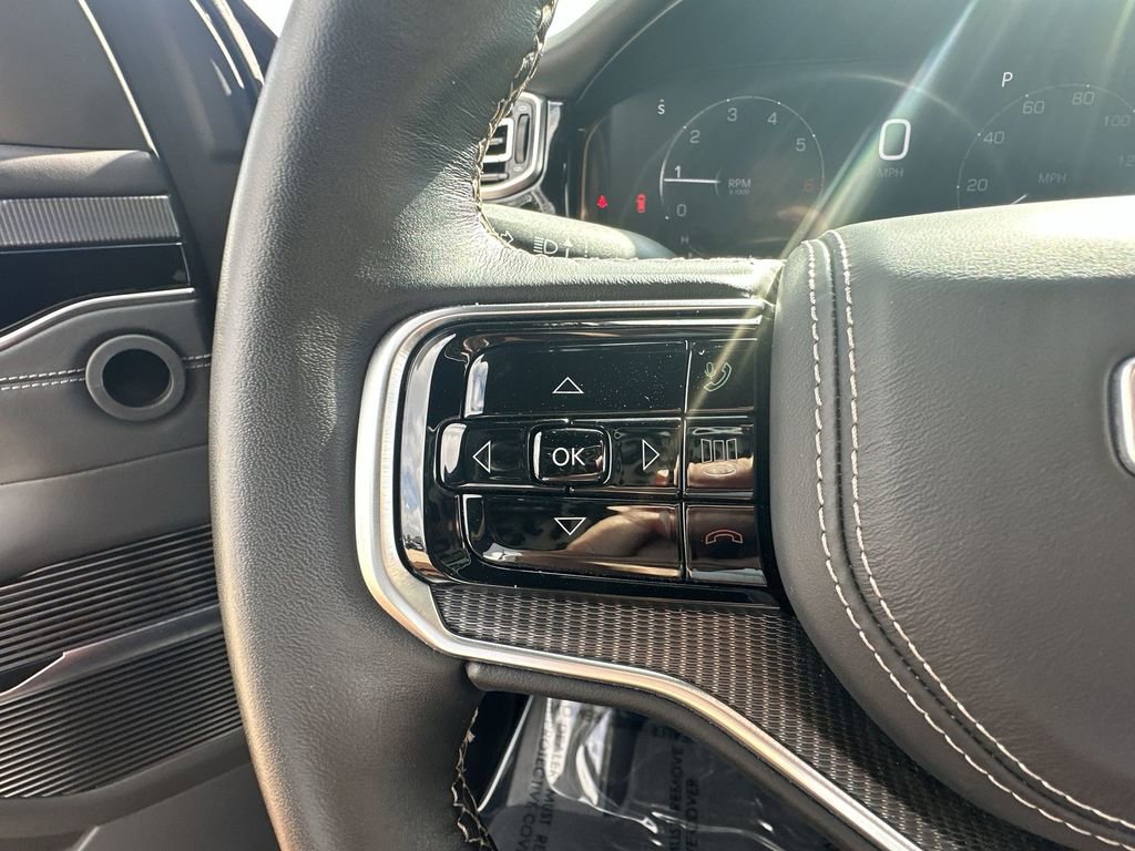 2023 Jeep Grand Wagoneer II photo 31