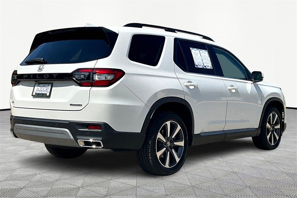 Used 2023 Honda Pilot Touring with VIN 5FNYG1H76PB001025 for sale in Kansas City