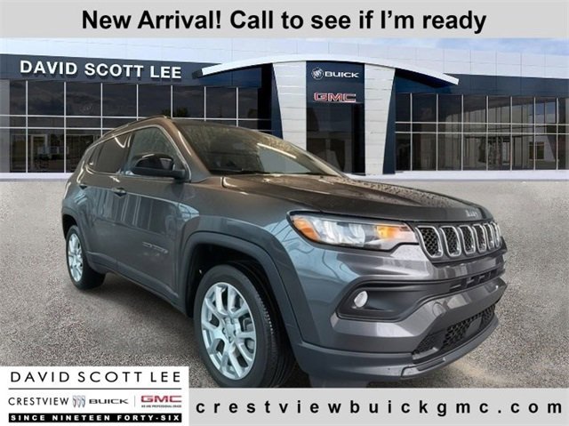 2023 Jeep Compass Latitude Lux's photo