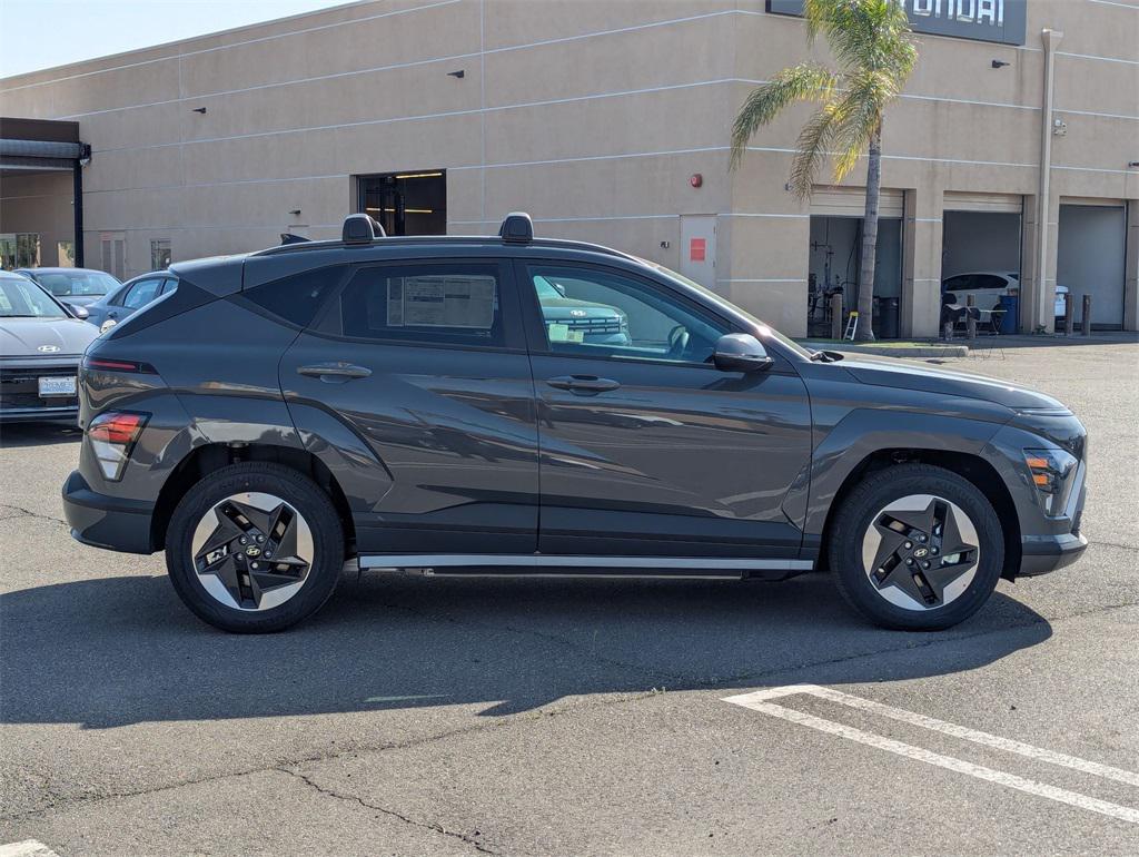 2025 Hyundai Kona Electric SEL photo 7