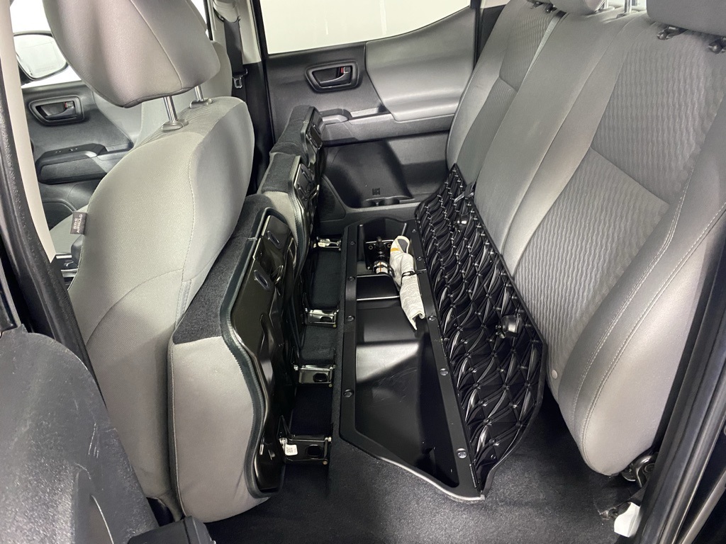2023 Toyota Tacoma SR5 photo 25