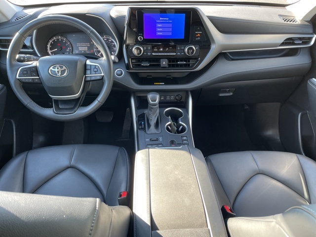 2024 Toyota Highlander XLE photo 11