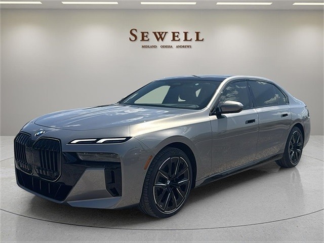 2025 BMW 7 Series 740i