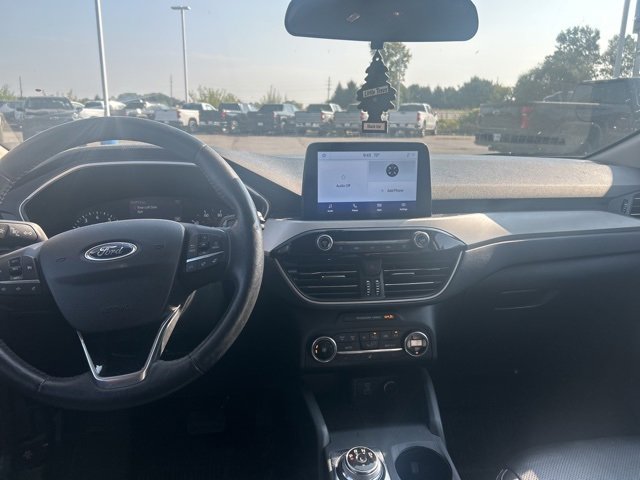 2020 Ford Escape SEL photo 8