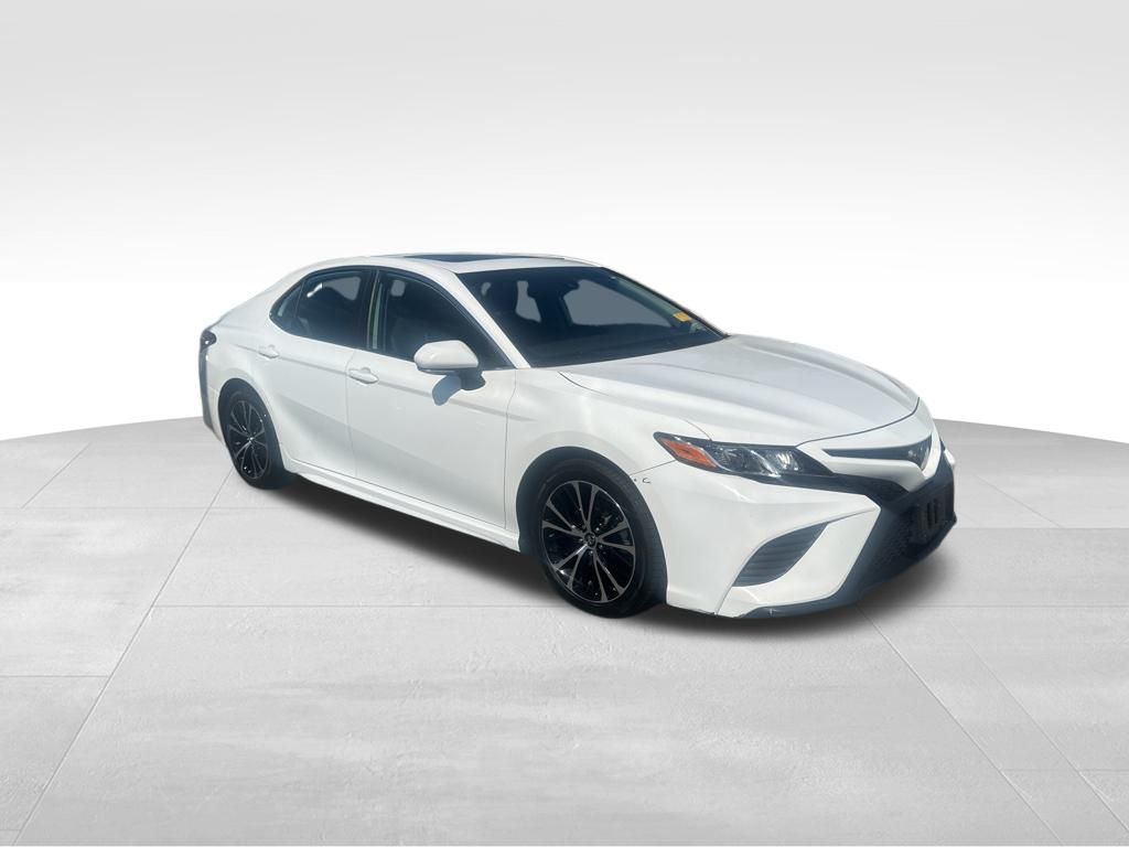 2019 Toyota Camry SE photo 21