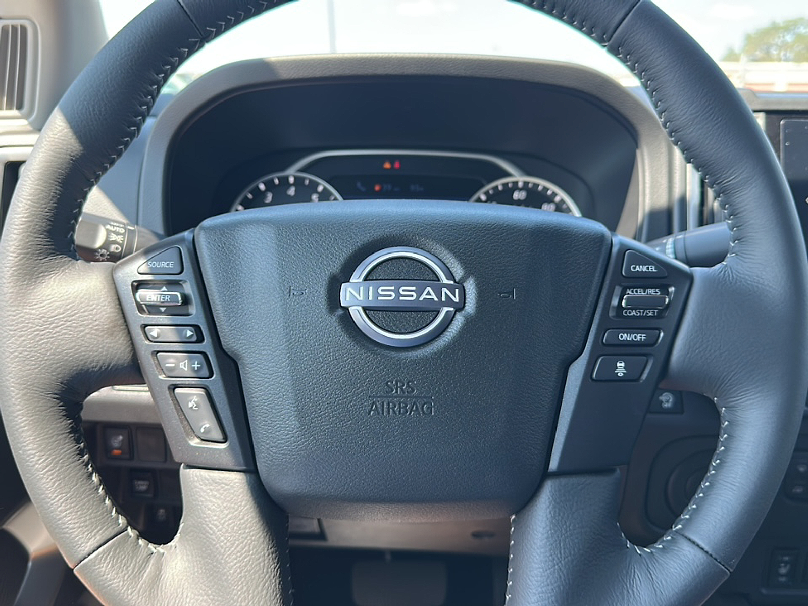 2026 Nissan Frontier Crew Cab SV photo 3