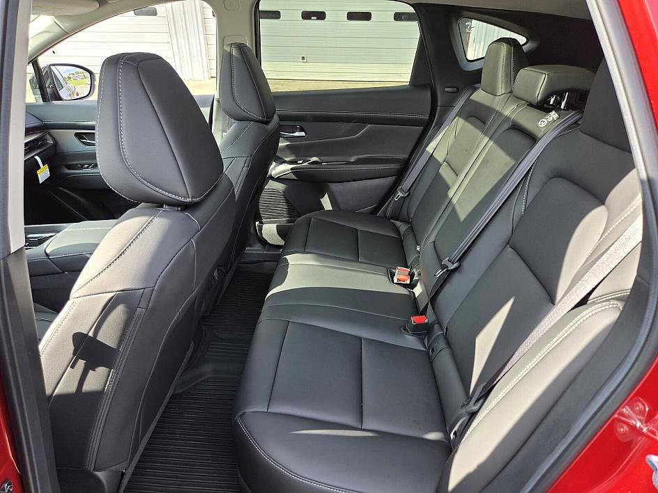 2025 Nissan Murano SL photo 11
