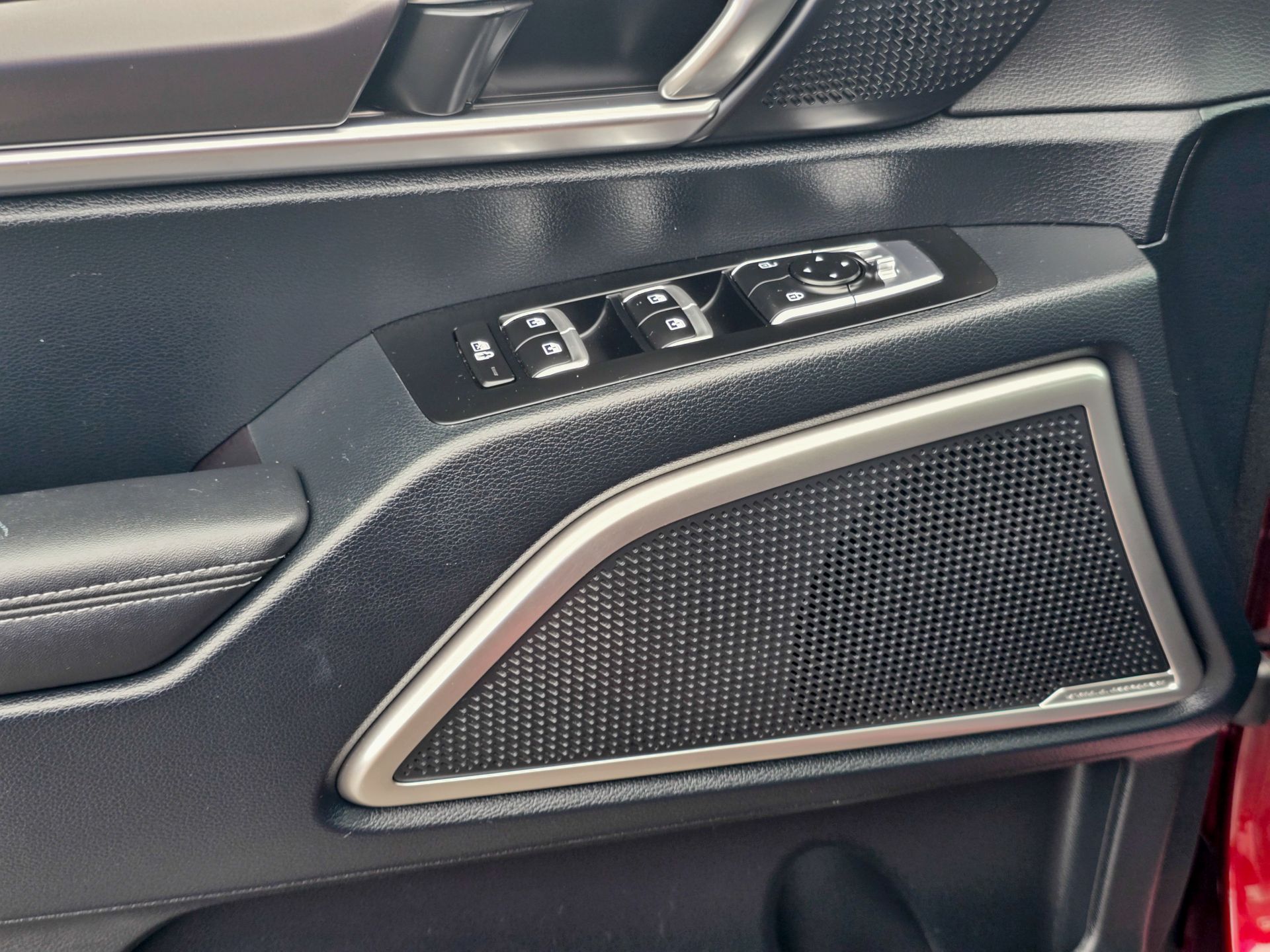 2024 Kia Telluride S photo 8