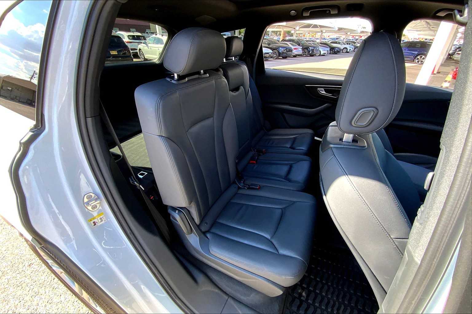 2021 Audi Q7 Premium Plus photo 17