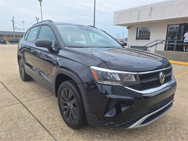 2024 Volkswagen Taos S photo 4