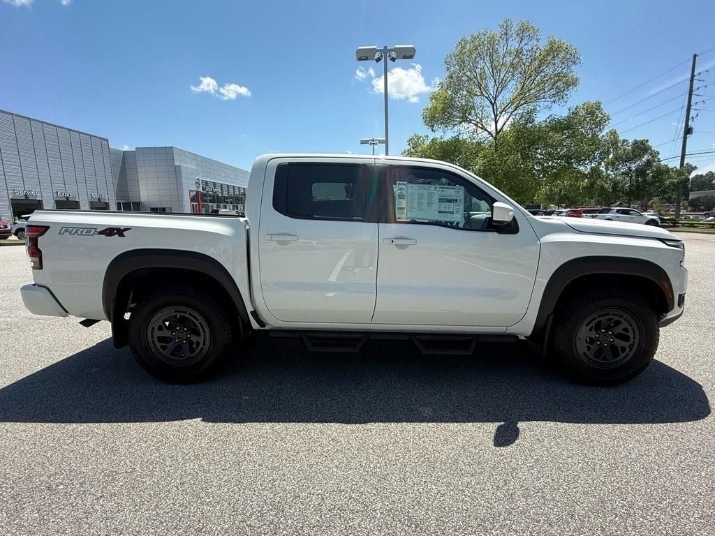 2025 Nissan Frontier PRO-4X photo 2