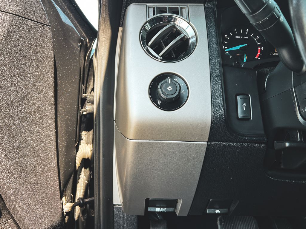 2015 Ford Expedition XLT photo 22
