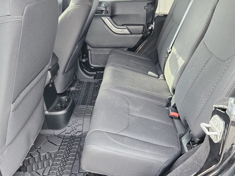2018 Jeep Wrangler Unlimited Sport S photo 10