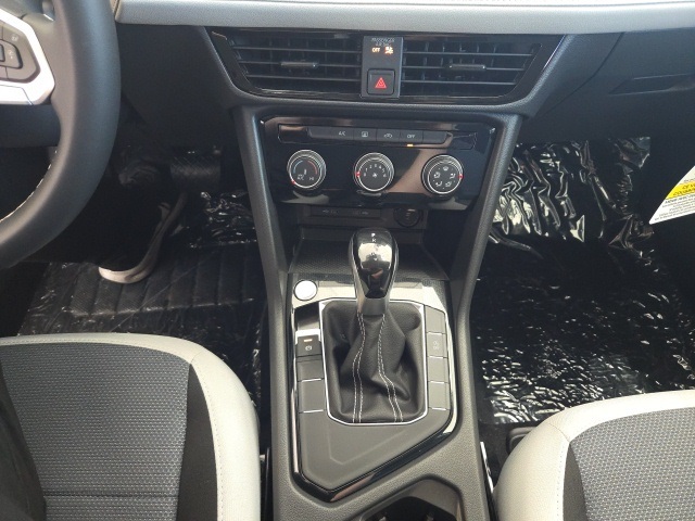 2025 Volkswagen Taos S photo 18