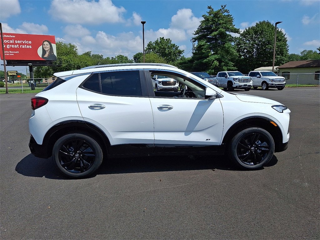 2026 Buick Encore GX Sport Touring photo 3