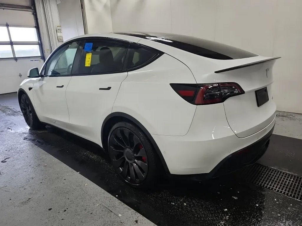 2022 Tesla Model Y Performance photo 3