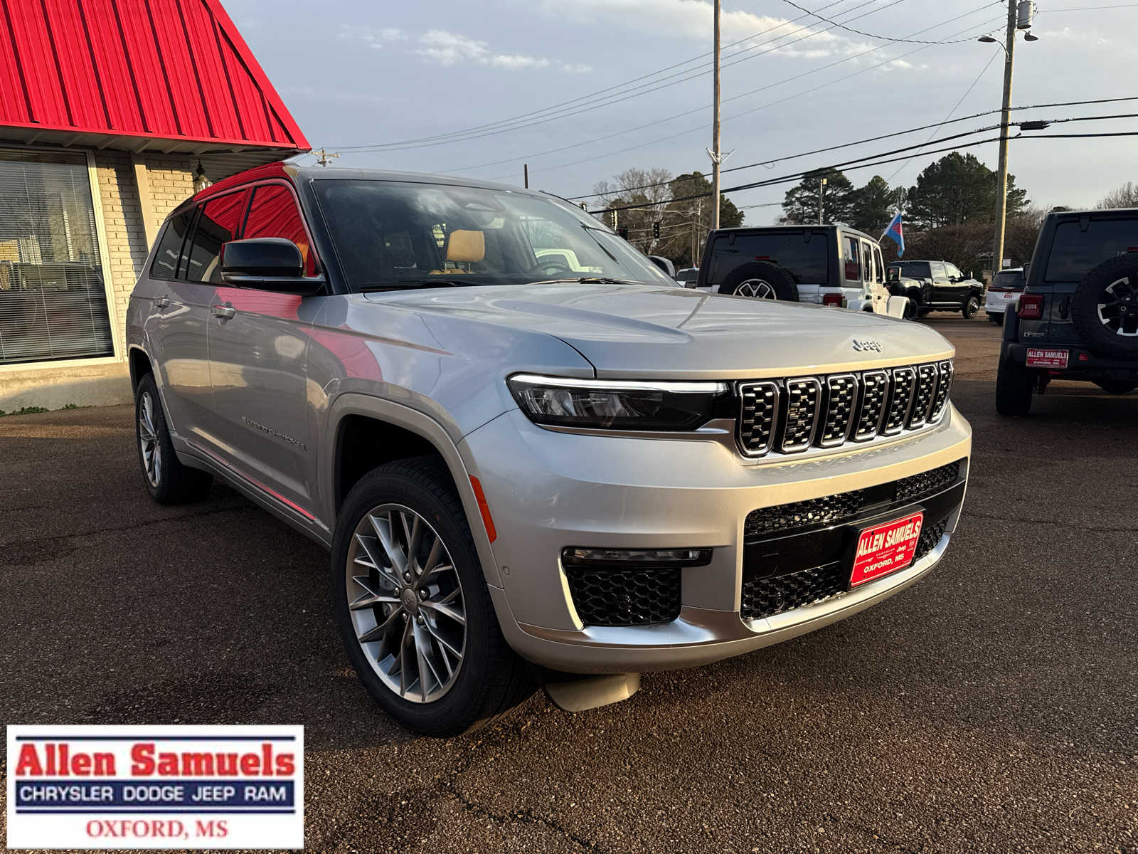 2025 Jeep Grand Cherokee L Summit's photo