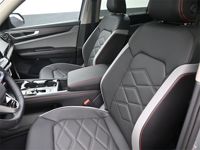 2025 Volkswagen Atlas Peak Edition SE photo 25