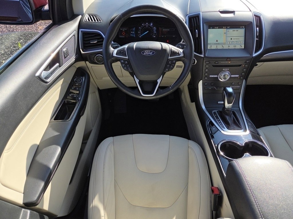 2018 Ford Edge Titanium photo 4