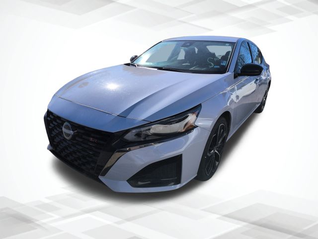 2024 Nissan Altima 2.5 SR photo 3