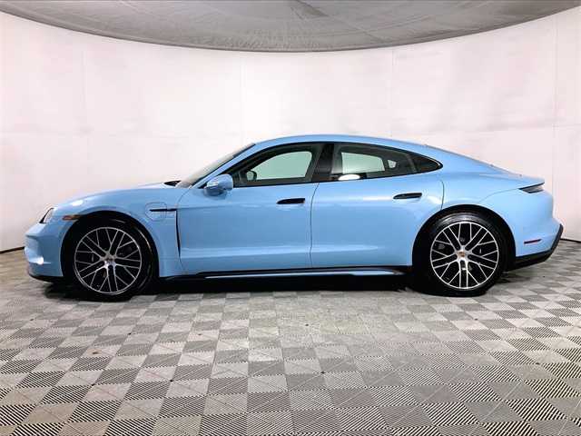 2025 Porsche Taycan 4 photo 2
