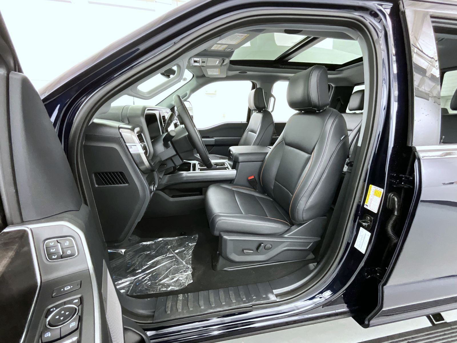 2025 Ford F-350 Lariat photo 10