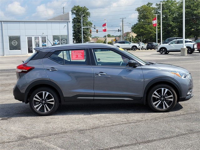 2020 Nissan Kicks SR photo 4