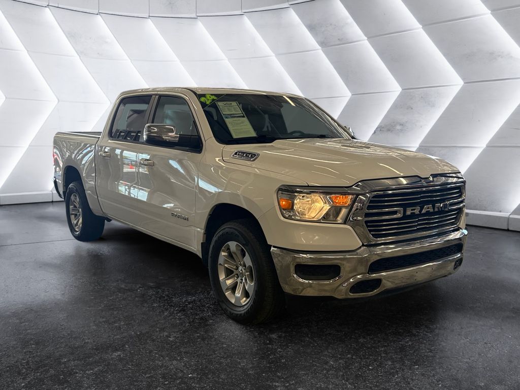 2024 Ram 1500 Laramie photo 3