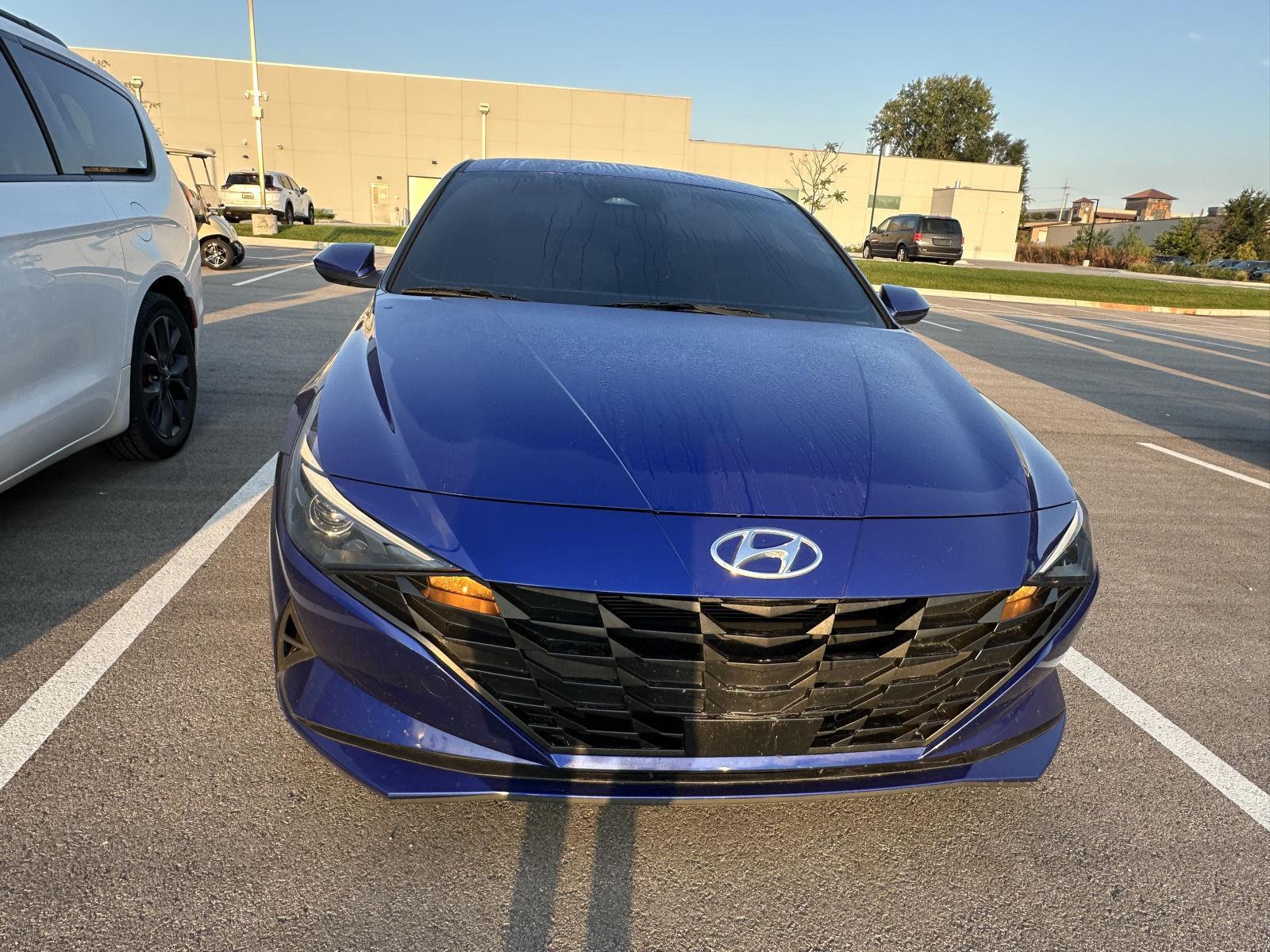 2023 Hyundai Elantra SEL photo 4