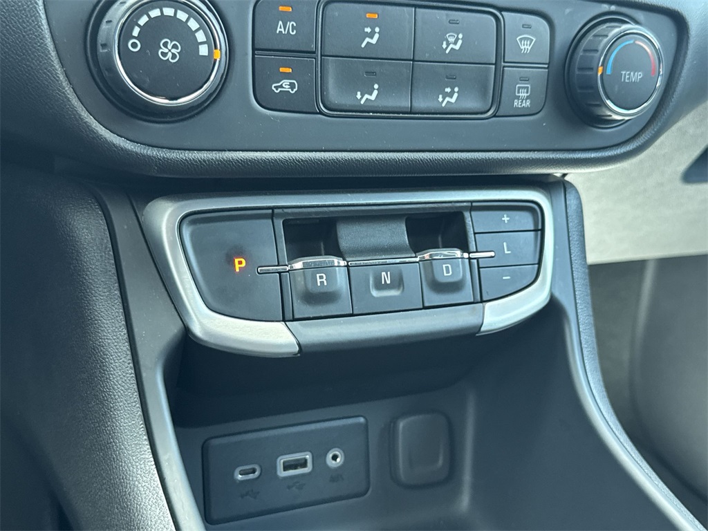2024 Gmc Terrain SLE photo 25