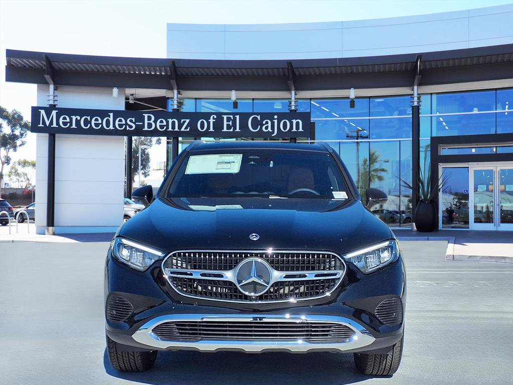 2026 Mercedes Benz GLC 300 photo 2