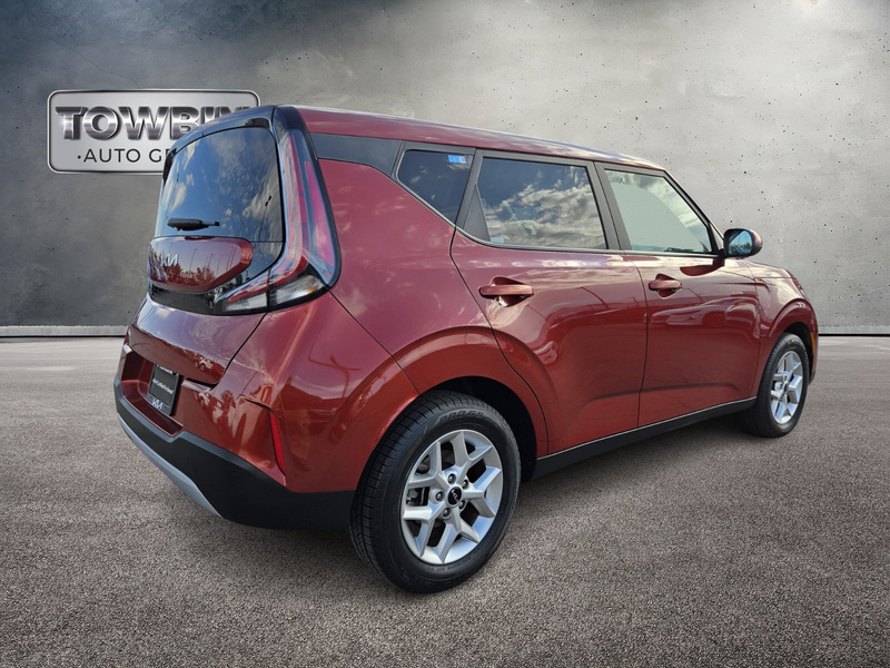2024 Kia Soul LX photo 4