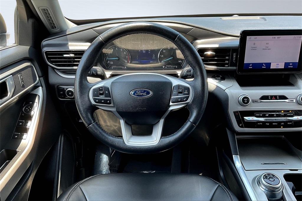 2023 Ford Explorer XLT photo 5
