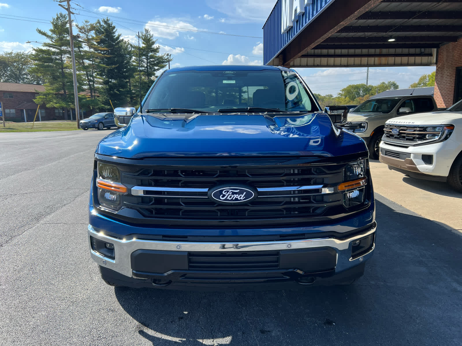 2025 Ford F-150 XLT photo 2