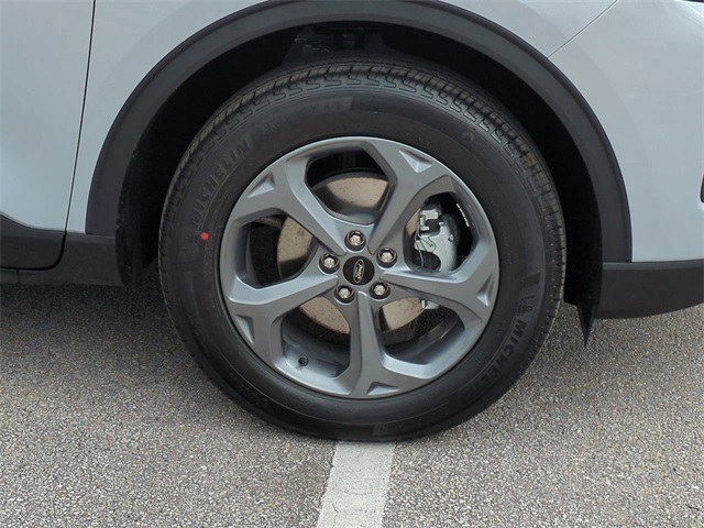 2025 Ford Escape ST-Line photo 10