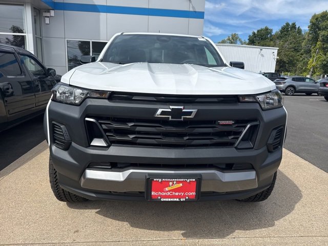 2026 Chevrolet Colorado Trail Boss photo 2