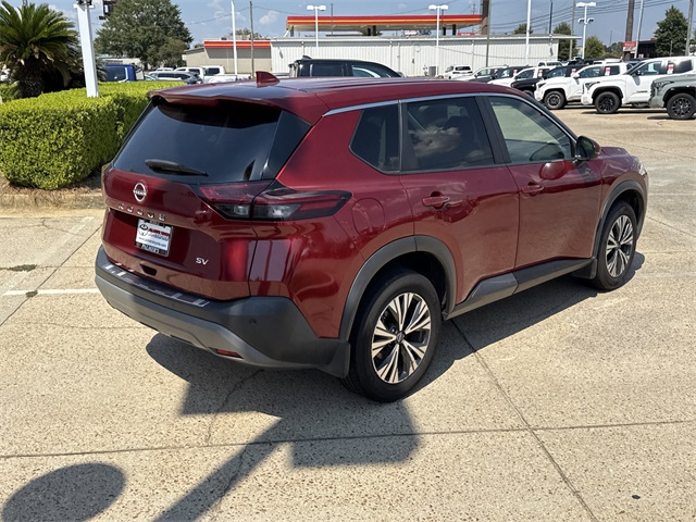 2022 Nissan Rogue SV photo 2