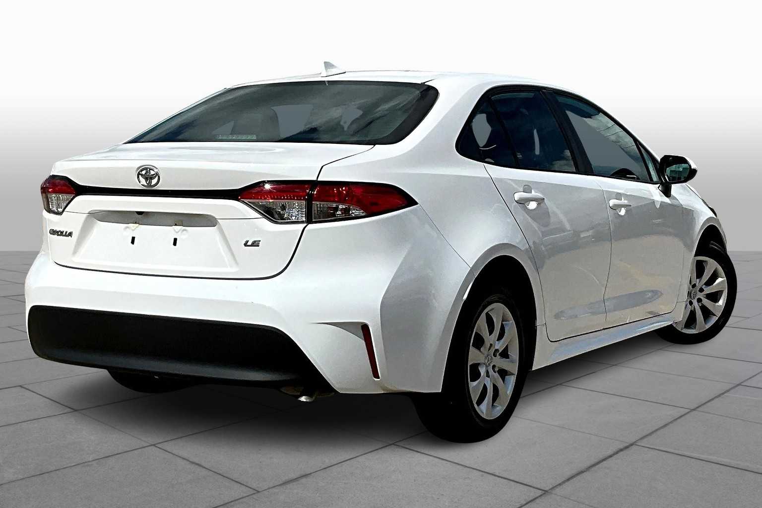 2024 Toyota Corolla LE photo 12
