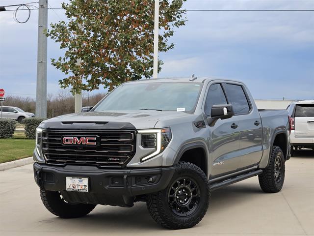 2024 GMC Sierra SLE's photo