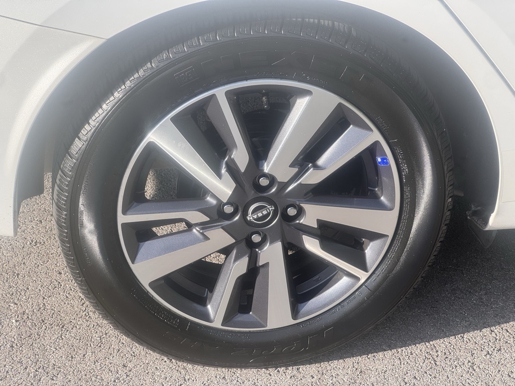 2023 Nissan Versa 1.6 SV photo 14