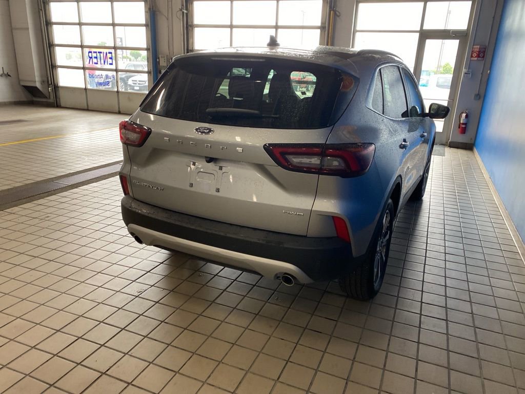 2024 Ford Escape Platinum photo 17