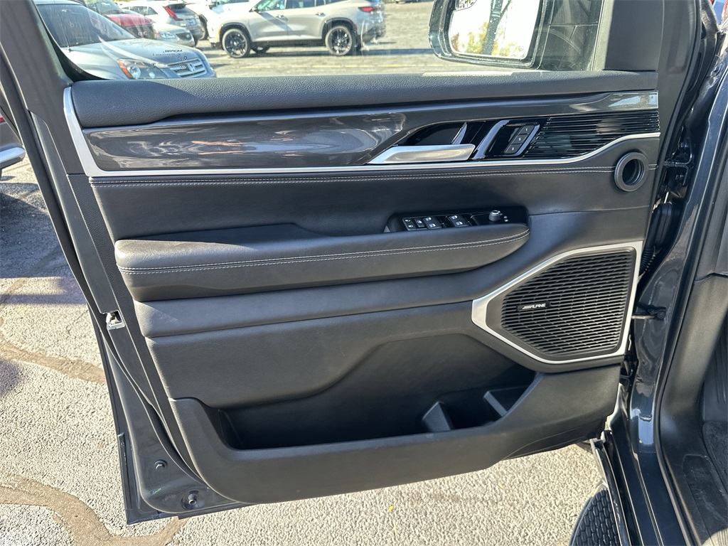 2023 JEEP WAGONEER - Image 18