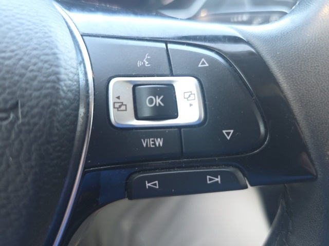 2020 Volkswagen Tiguan SE photo 18