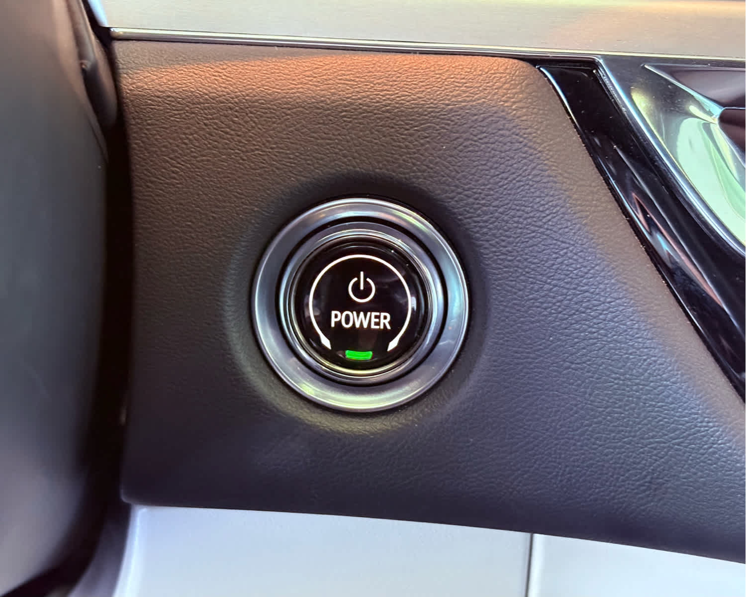2023 Cadillac Lyriq Luxury photo 16