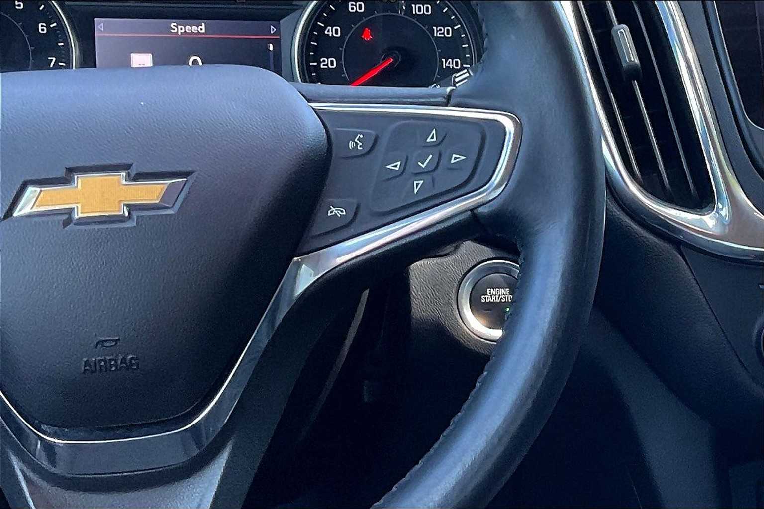 2020 Chevrolet Equinox LT photo 17