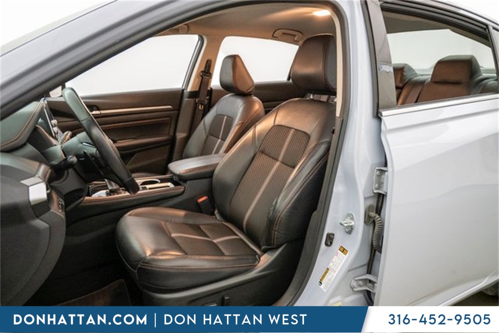 2023 Nissan Altima 2.5 SR photo 4