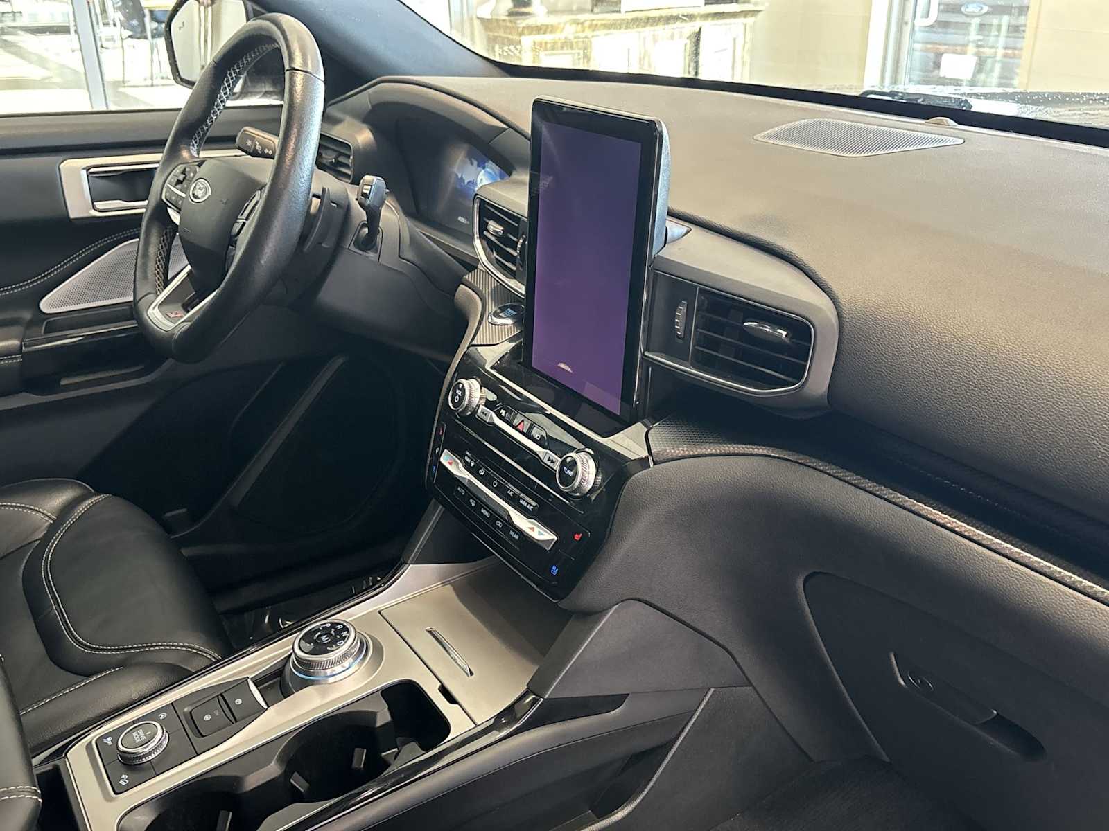 2022 Ford Explorer ST photo 25