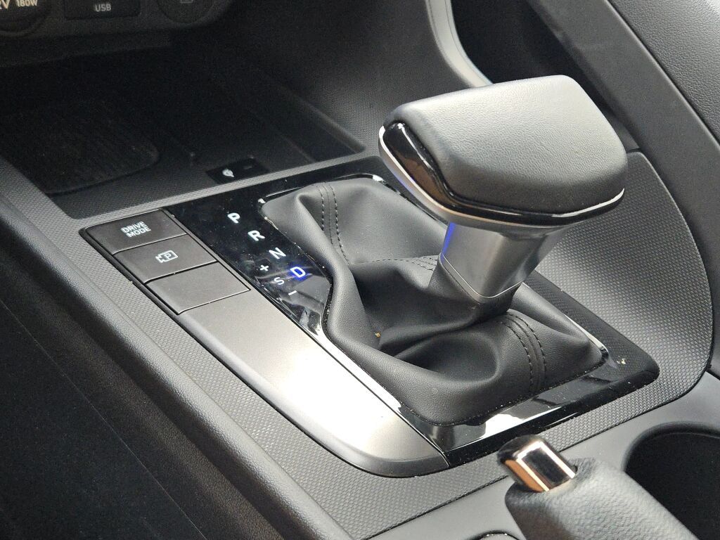 2025 Hyundai Elantra SEL Sport photo 21